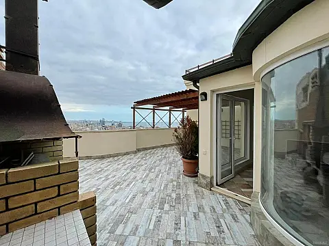 Kirayə verilir 3 otaqlı mənzil 400 m²