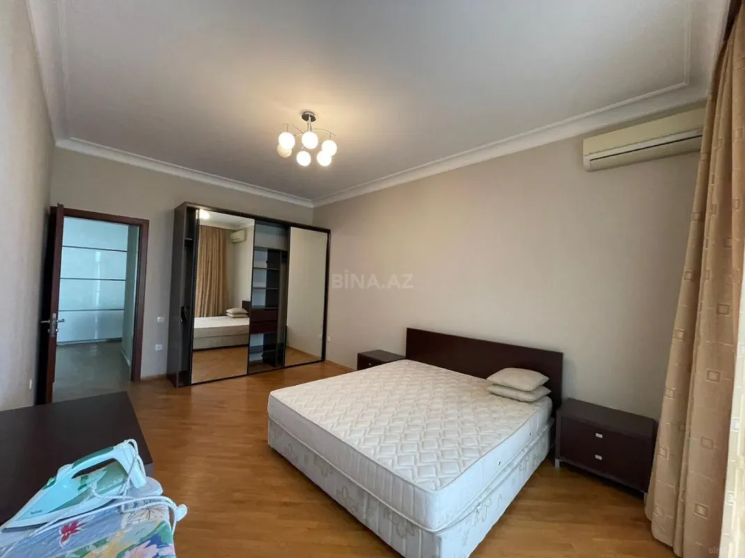 Kirayə verilir 3 otaqlı mənzil 400 m²