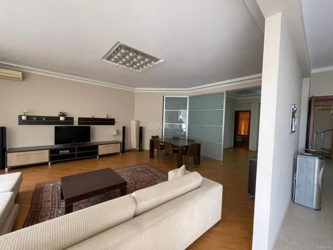 Kirayə verilir 3 otaqlı mənzil 400 m²