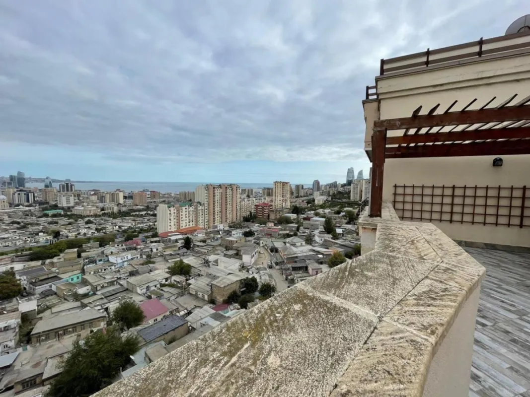 Kirayə verilir 3 otaqlı mənzil 400 m²