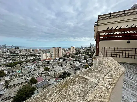 Kirayə verilir 3 otaqlı mənzil 400 m²