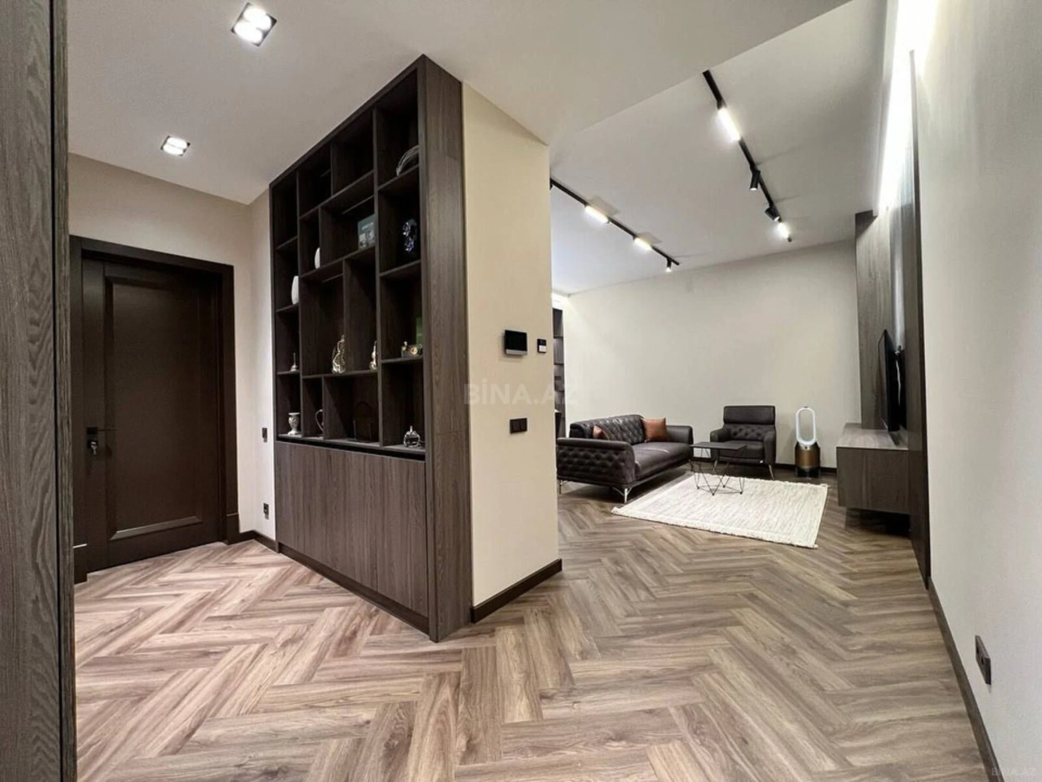 Kirayə verilir 2 otaqlı mənzil 82 m²