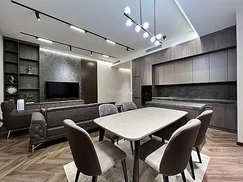 Kirayə verilir 2 otaqlı mənzil 82 m²