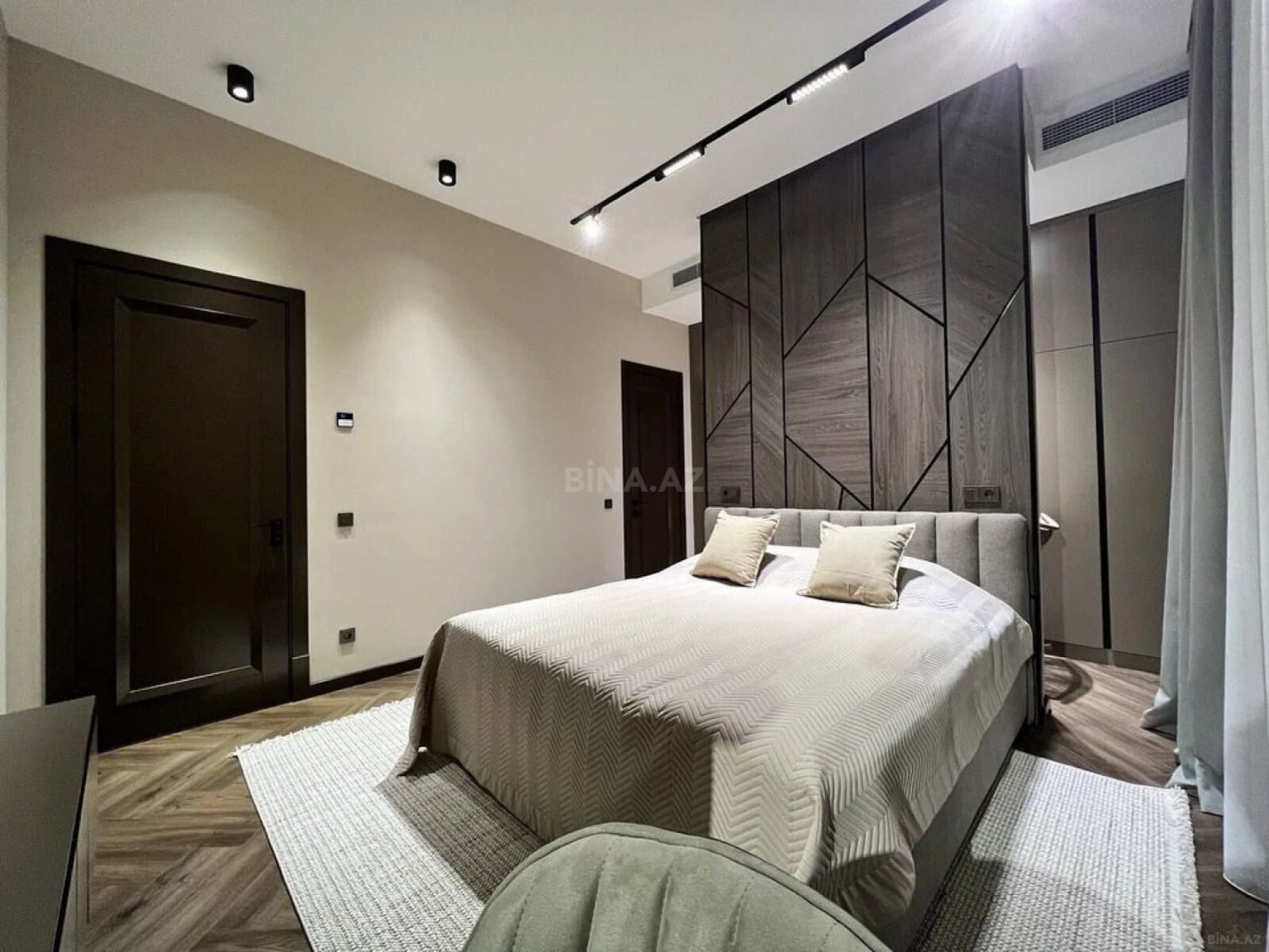 Kirayə verilir 2 otaqlı mənzil 82 m²