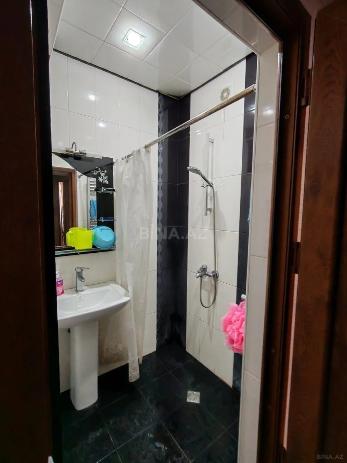 Satılır 2 otaqlı mənzil 64 m²