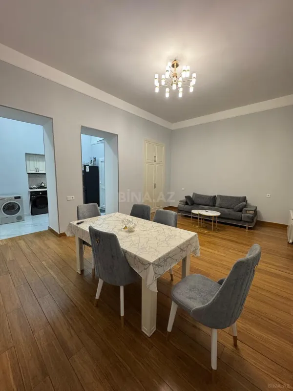 Kirayə verilir 2 otaqlı mənzil 85 m²