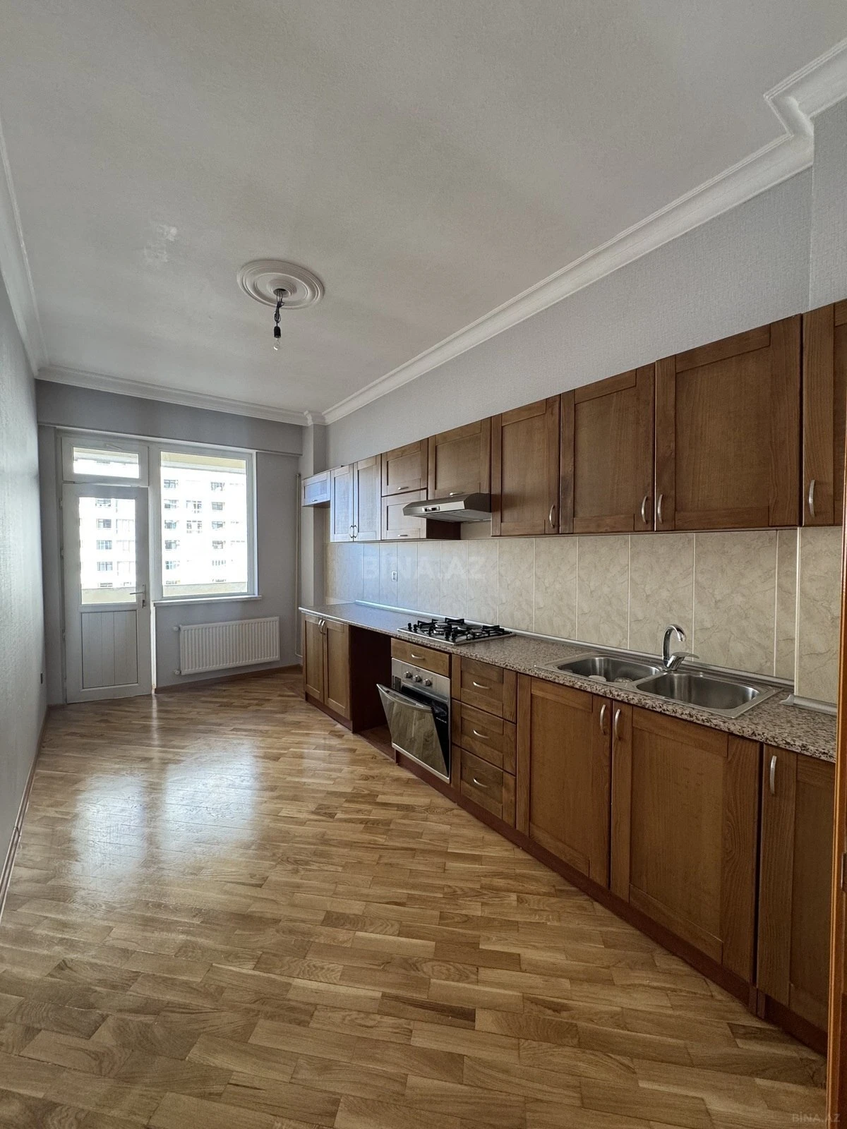 Satılır 2 otaqlı mənzil 92 m²