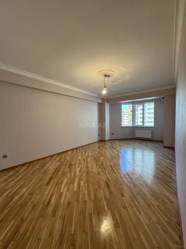 Satılır 2 otaqlı mənzil 92 m²