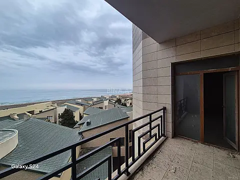 Satılır 3 otaqlı mənzil 158 m²