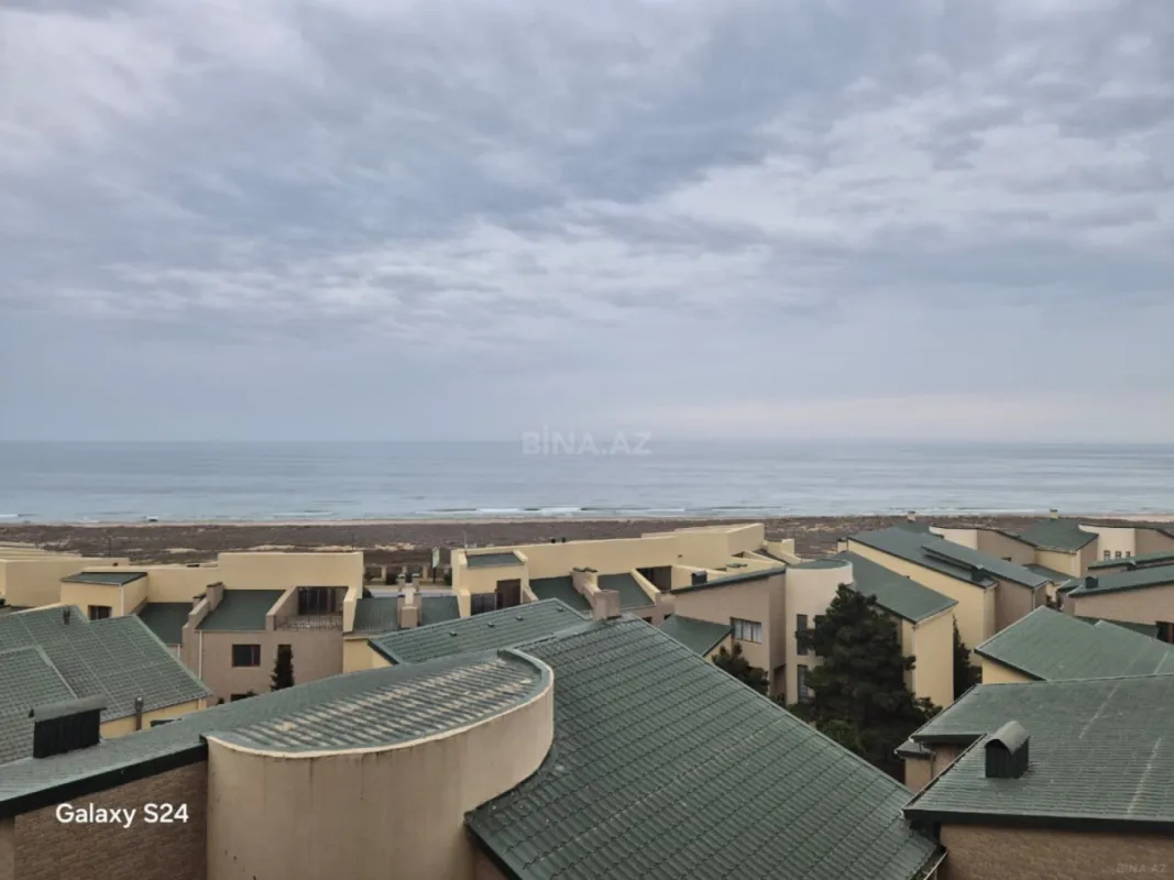 Satılır 3 otaqlı mənzil 158 m²