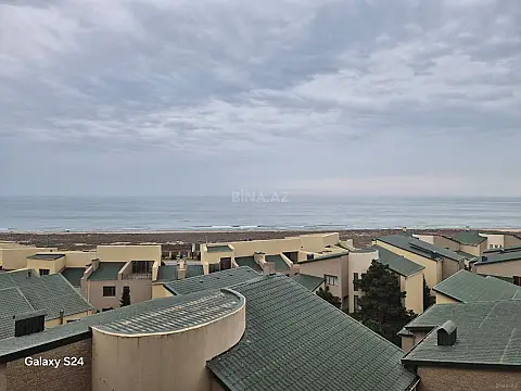 Satılır 3 otaqlı mənzil 158 m²