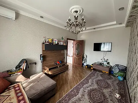 Satılır 2 otaqlı mənzil 70 m²