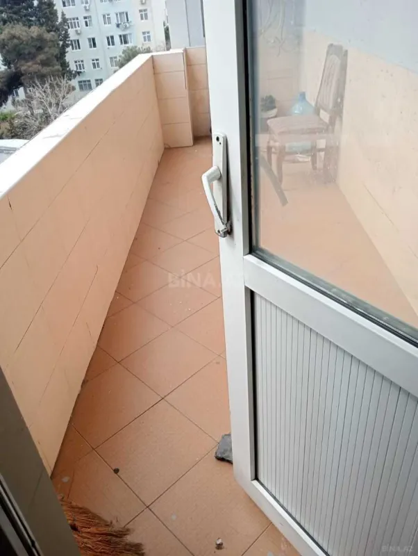 Kirayə verilir 2 otaqlı mənzil 80 m²