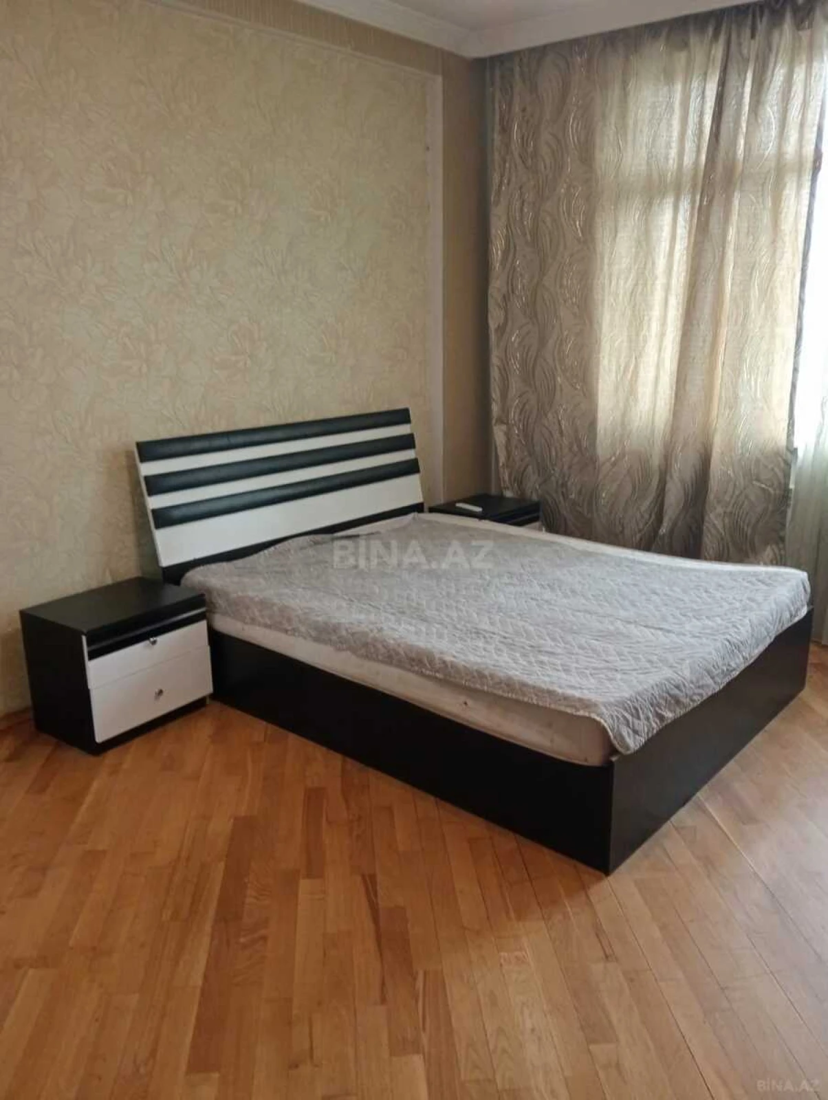 Kirayə verilir 2 otaqlı mənzil 80 m²