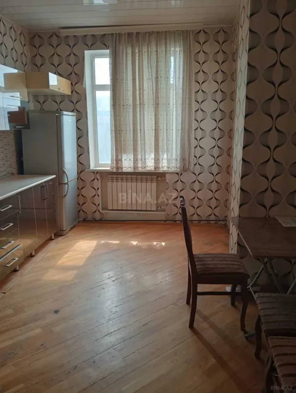 Kirayə verilir 2 otaqlı mənzil 80 m²