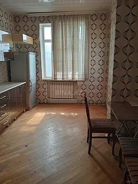 Kirayə verilir 2 otaqlı mənzil 80 m²