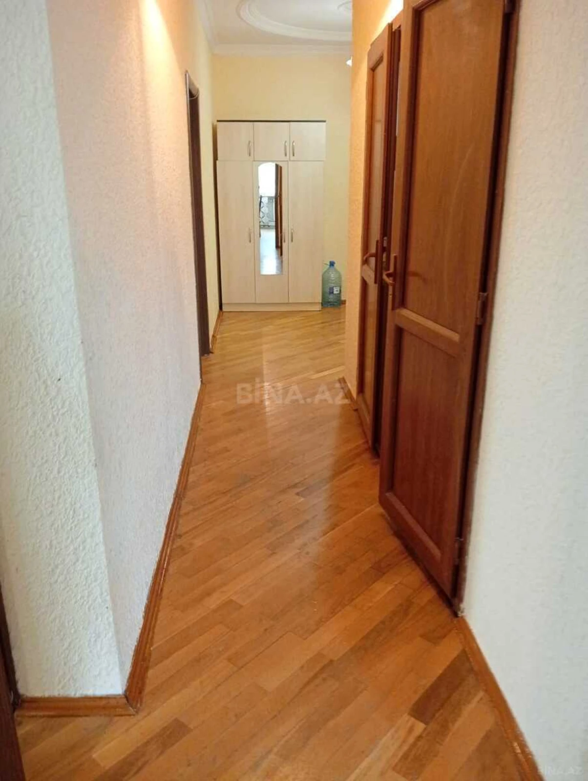 Kirayə verilir 2 otaqlı mənzil 80 m²