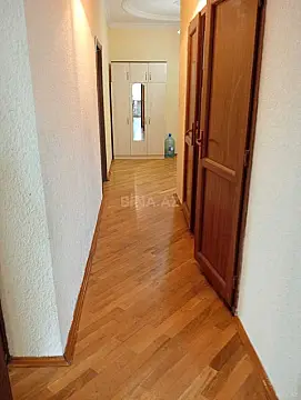 Kirayə verilir 2 otaqlı mənzil 80 m²
