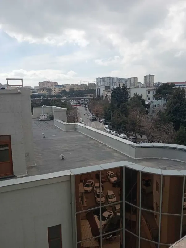 Kirayə verilir 2 otaqlı mənzil 80 m²