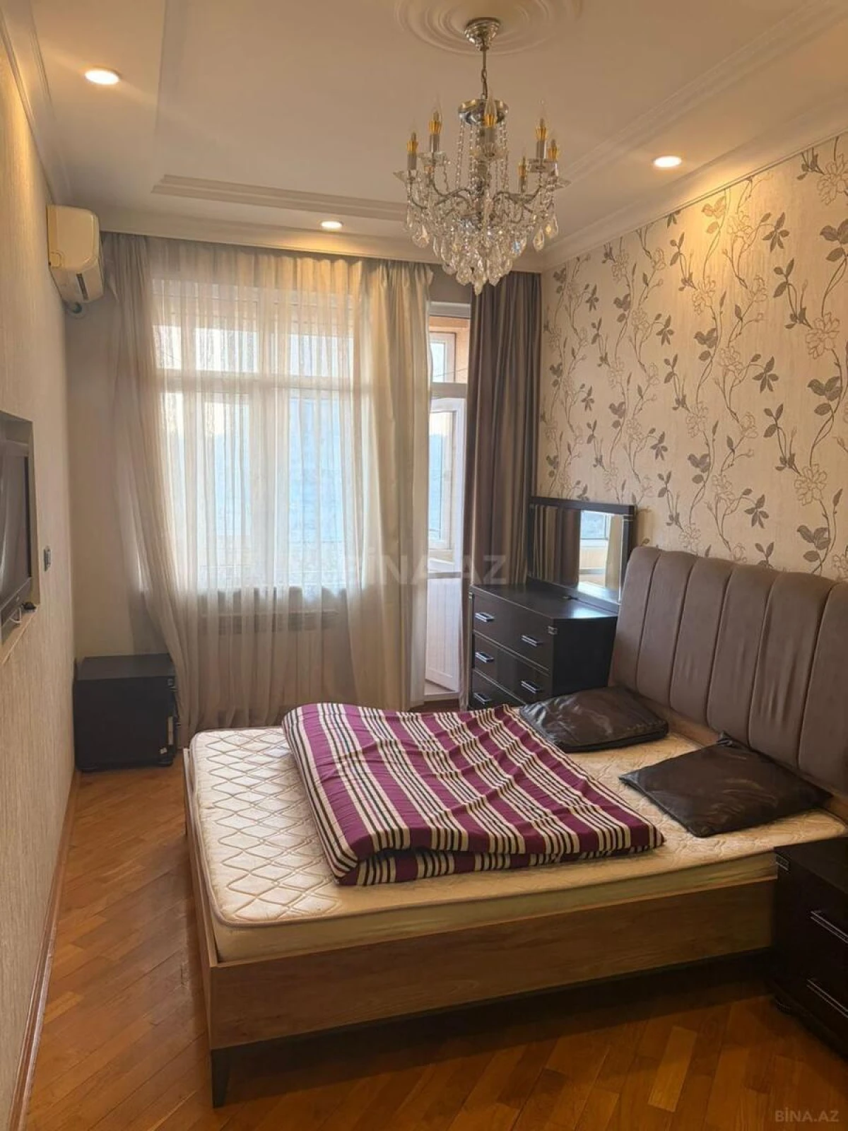 Kirayə verilir 2 otaqlı mənzil 80 m²