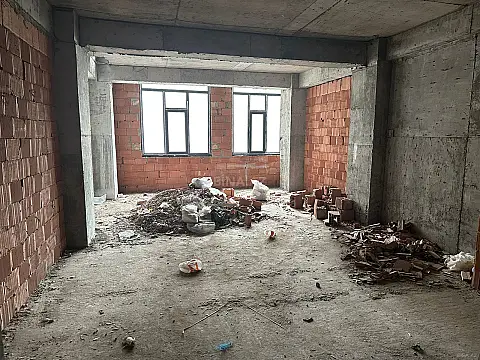 Satılır 2 otaqlı mənzil 86 m²
