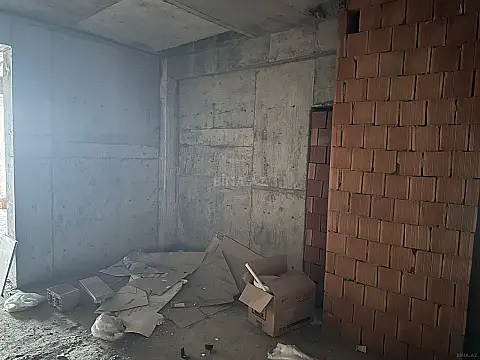 Satılır 2 otaqlı mənzil 86 m²