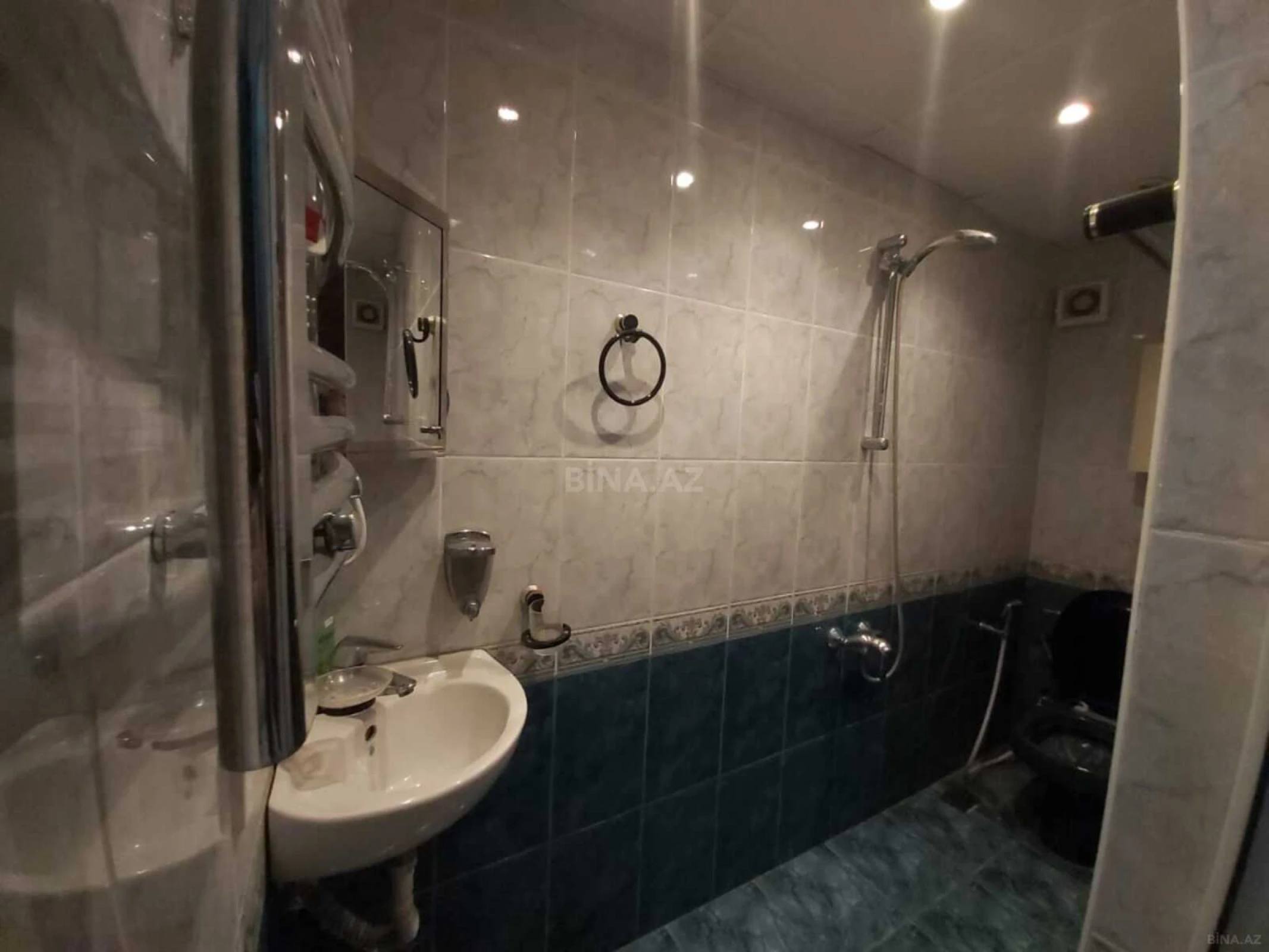 Kirayə verilir 4 otaqlı ofis 110 m²