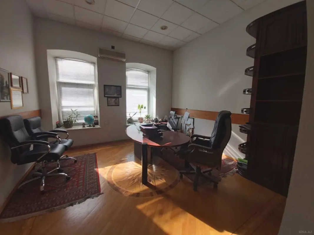 Kirayə verilir 4 otaqlı ofis 110 m²