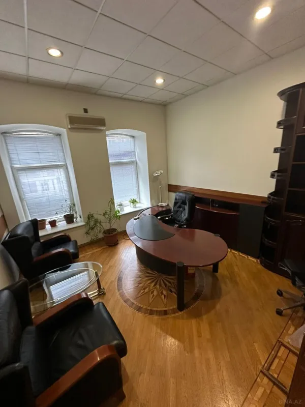 Kirayə verilir 4 otaqlı ofis 110 m²