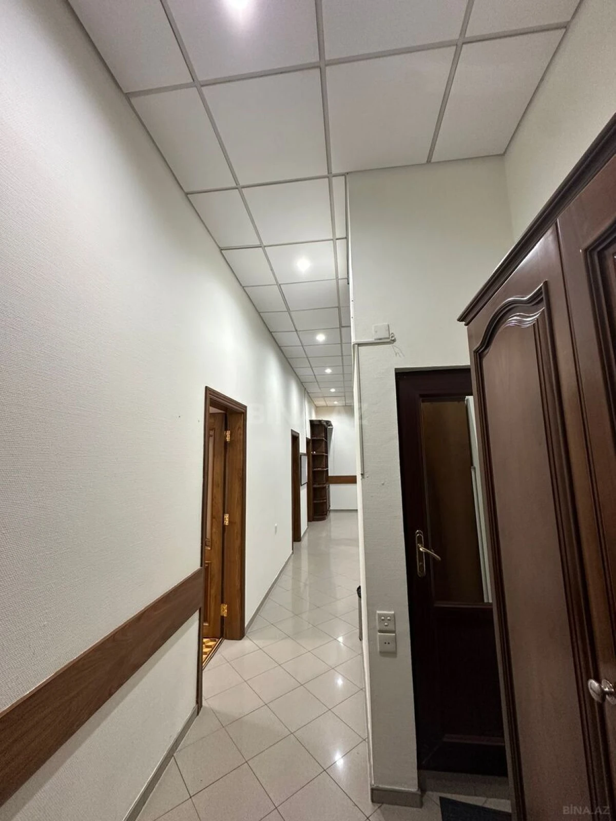 Kirayə verilir 4 otaqlı ofis 110 m²