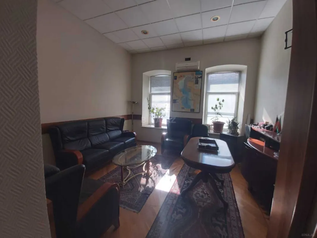 Kirayə verilir 4 otaqlı ofis 110 m²
