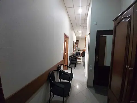 Kirayə verilir 4 otaqlı ofis 110 m²