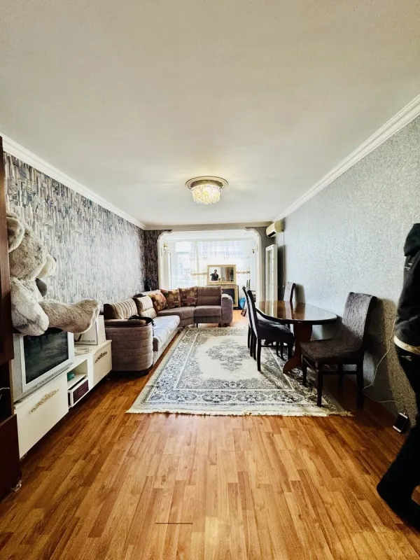 Satılır 2 otaqlı mənzil 60 m²