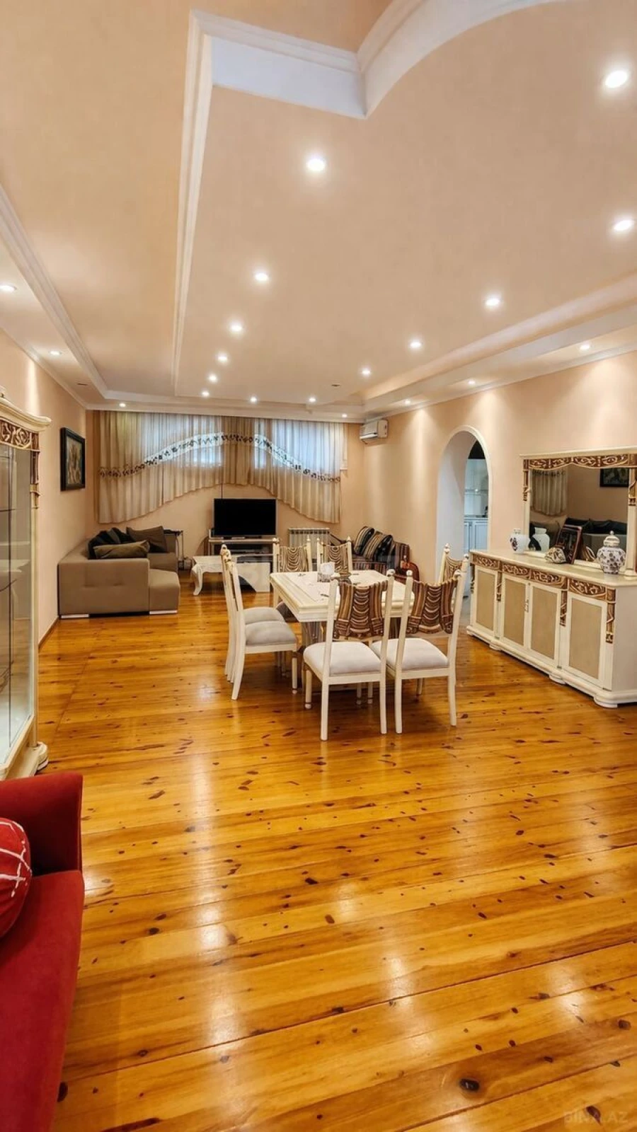 Satılır 4 otaqlı həyət evi 200 m²