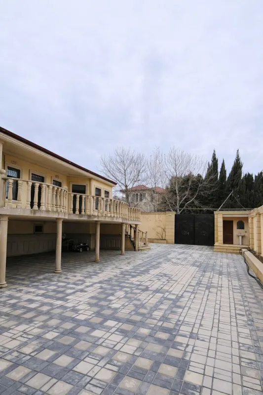 Satılır 4 otaqlı həyət evi 200 m²