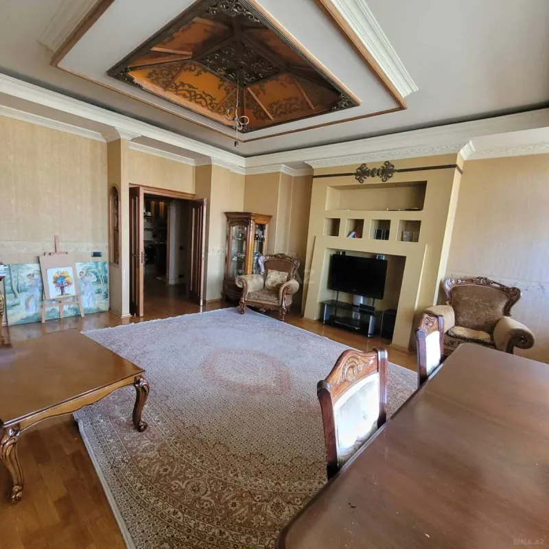 Satılır 2 otaqlı mənzil 92 m²