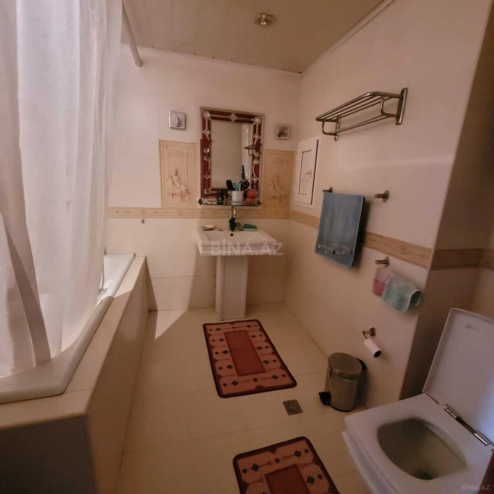 Satılır 2 otaqlı mənzil 92 m²