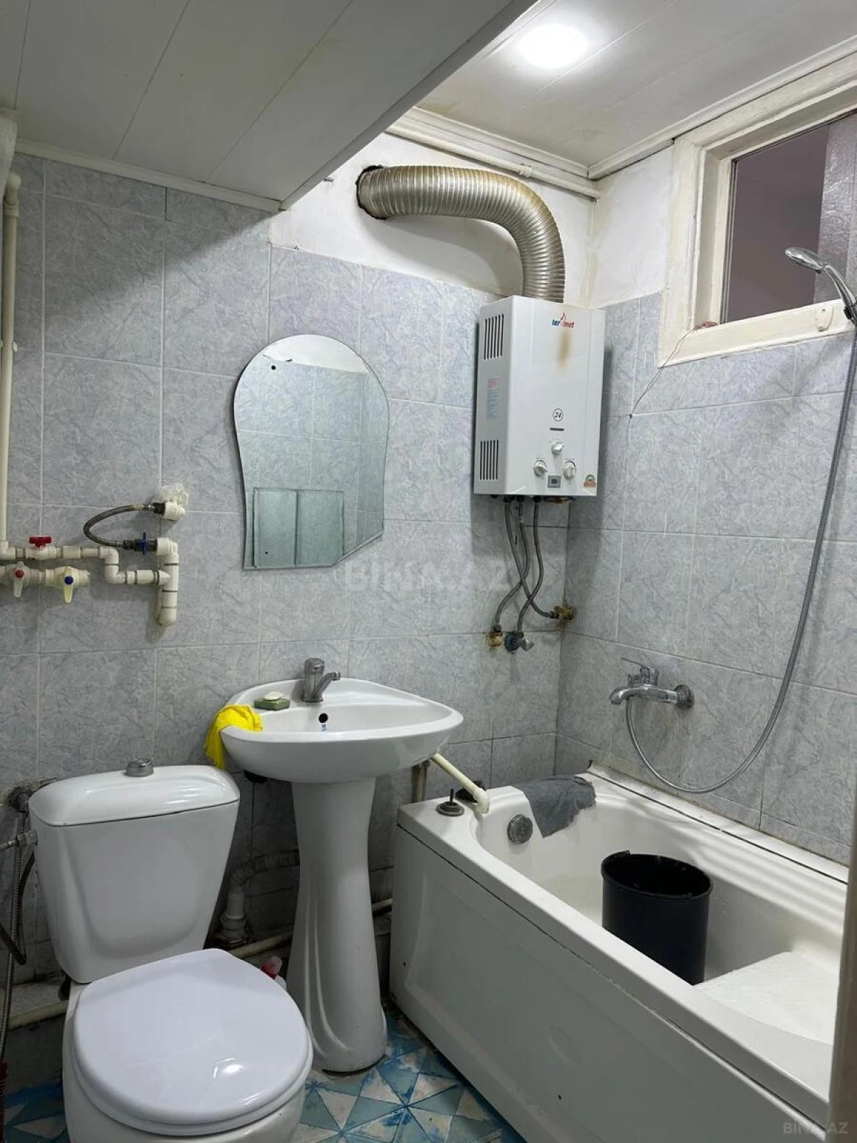 Kirayə verilir 2 otaqlı mənzil 65 m²