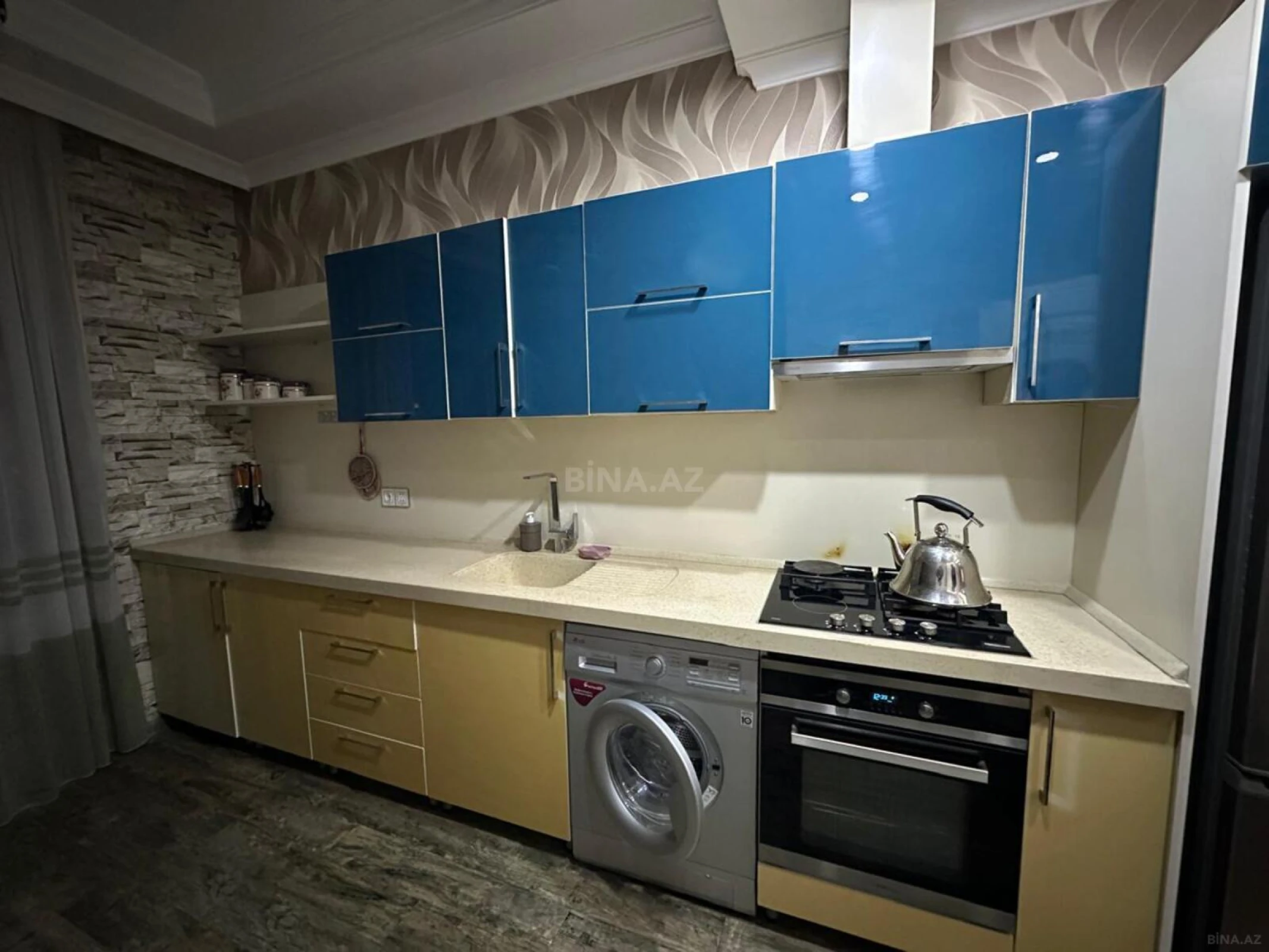 Kirayə verilir 2 otaqlı mənzil 100 m²