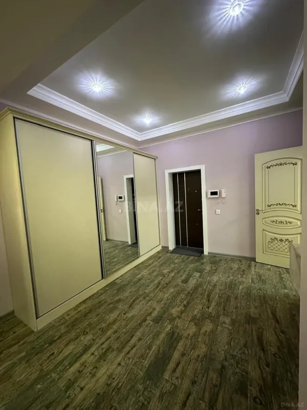Kirayə verilir 2 otaqlı mənzil 100 m²