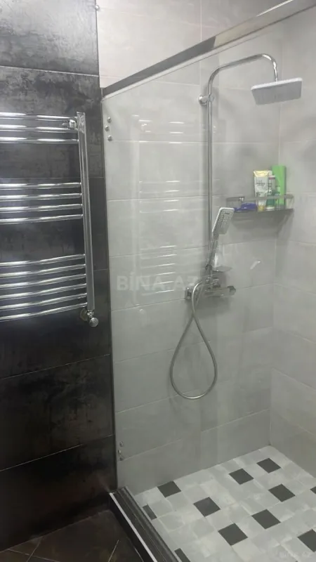 Satılır 4 otaqlı mənzil 167 m²