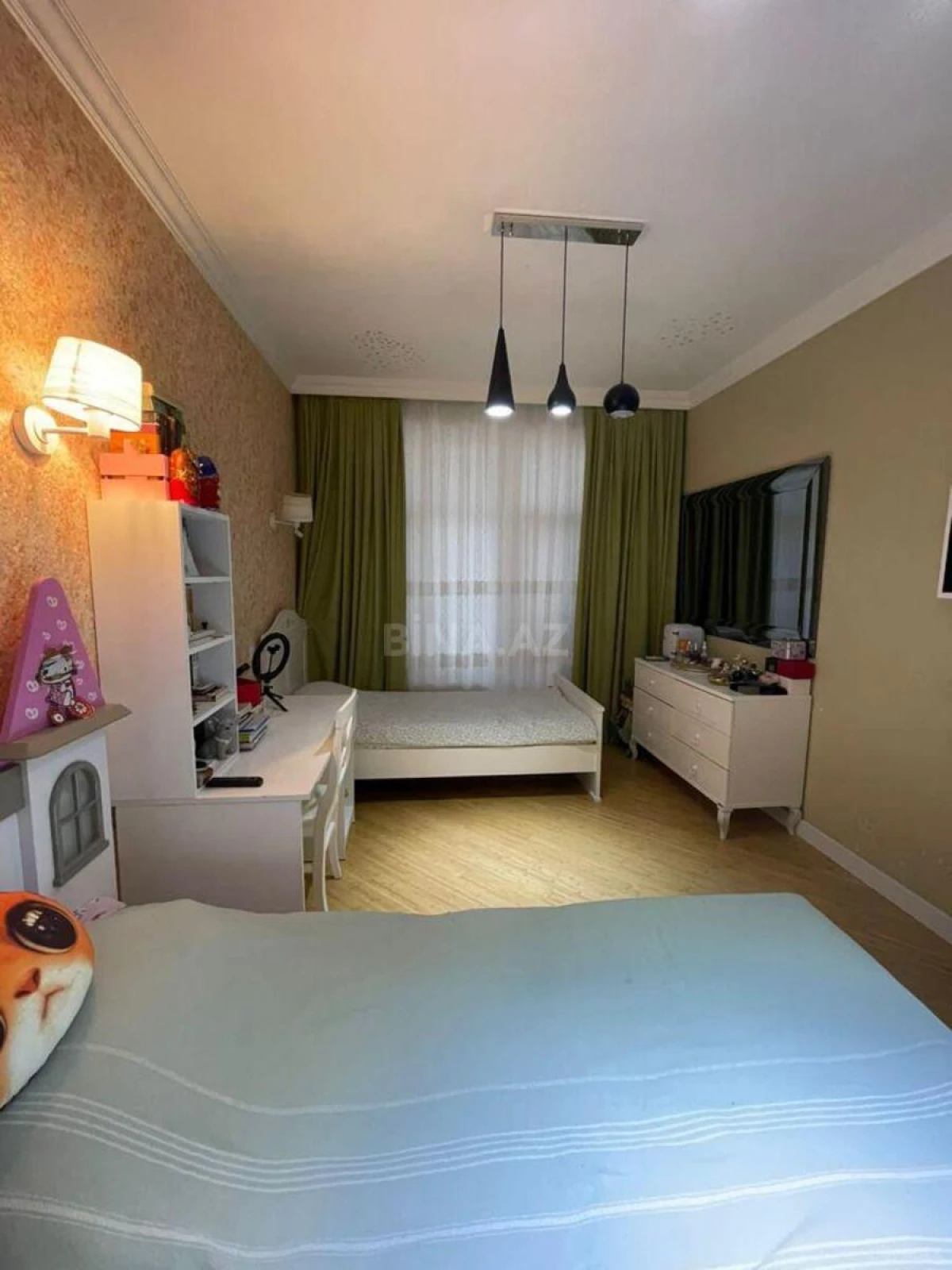 Satılır 4 otaqlı mənzil 167 m²