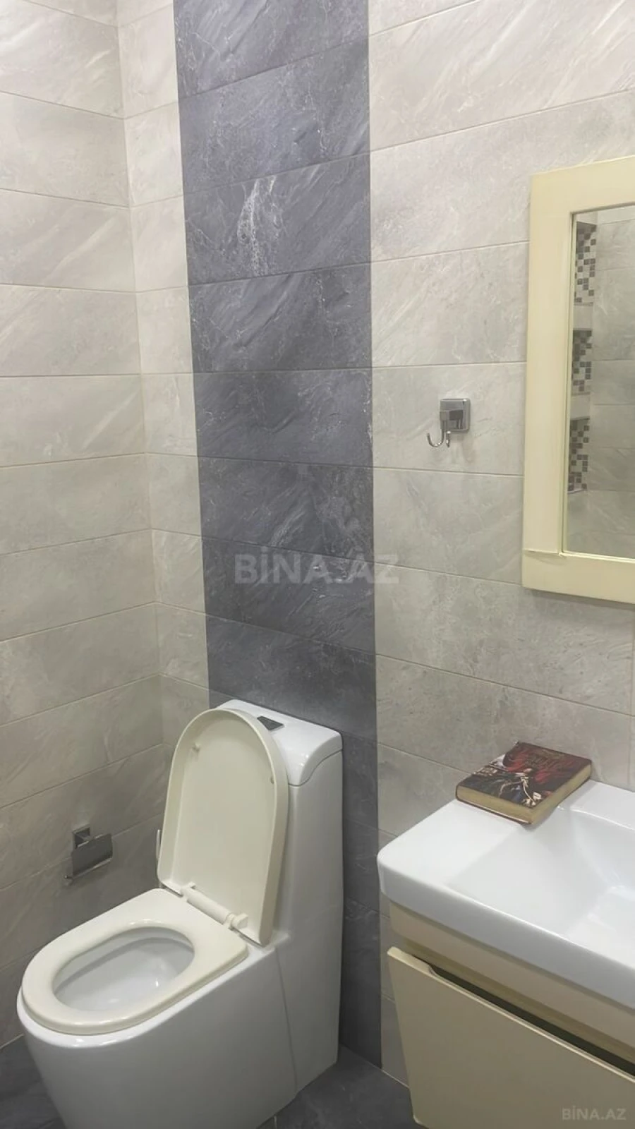 Satılır 4 otaqlı mənzil 167 m²