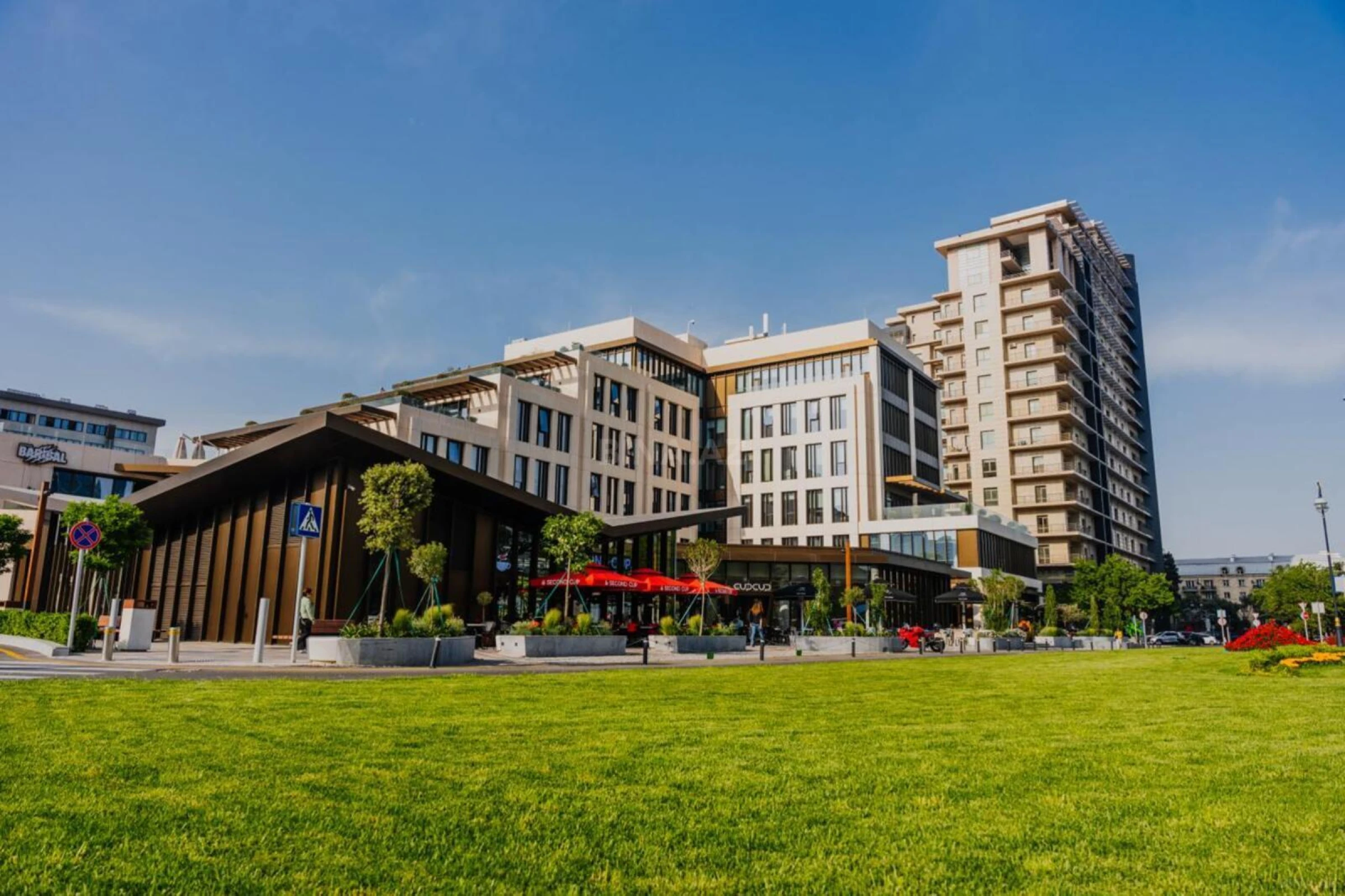 Satılır 2 otaqlı mənzil 76 m²