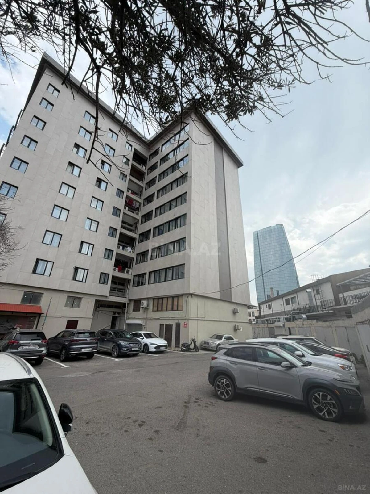 Satılır 2 otaqlı mənzil 76 m²