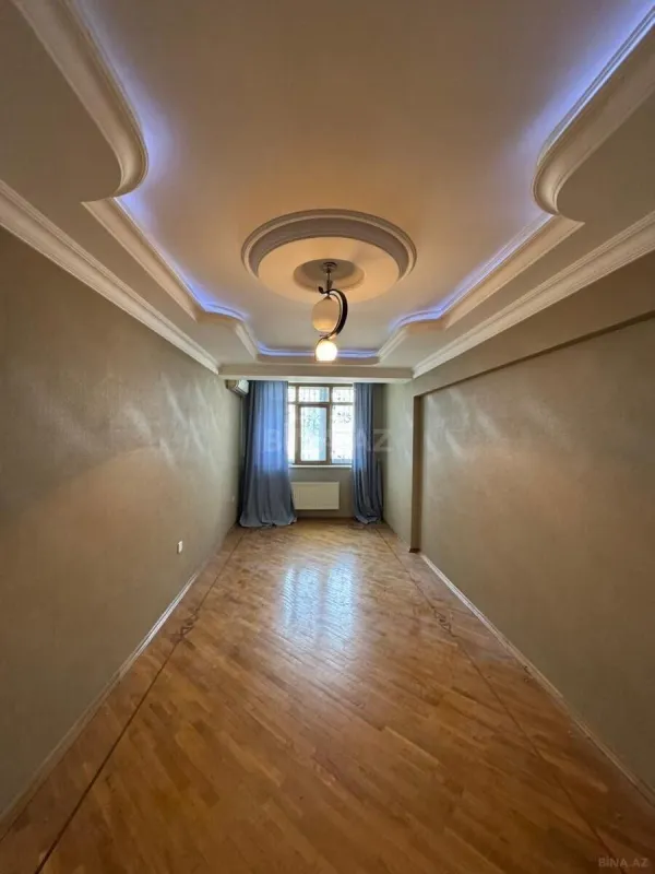 Satılır 2 otaqlı mənzil 76 m²