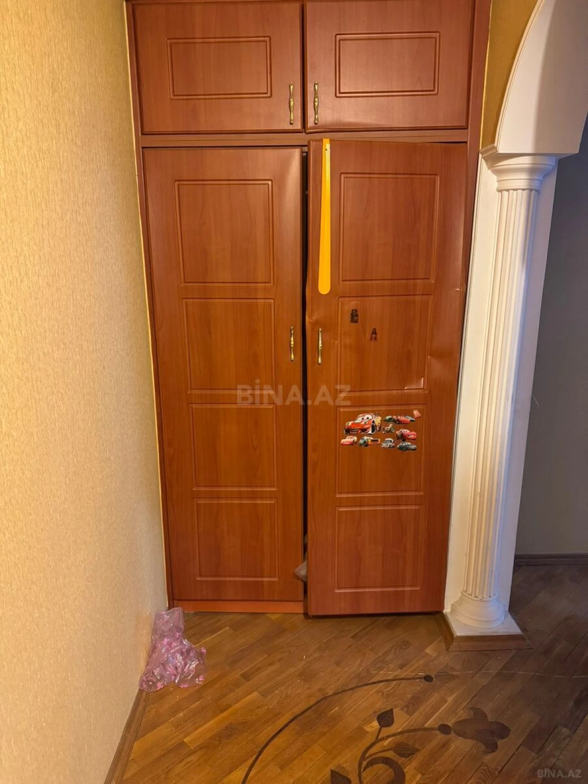 Satılır 2 otaqlı mənzil 76 m²