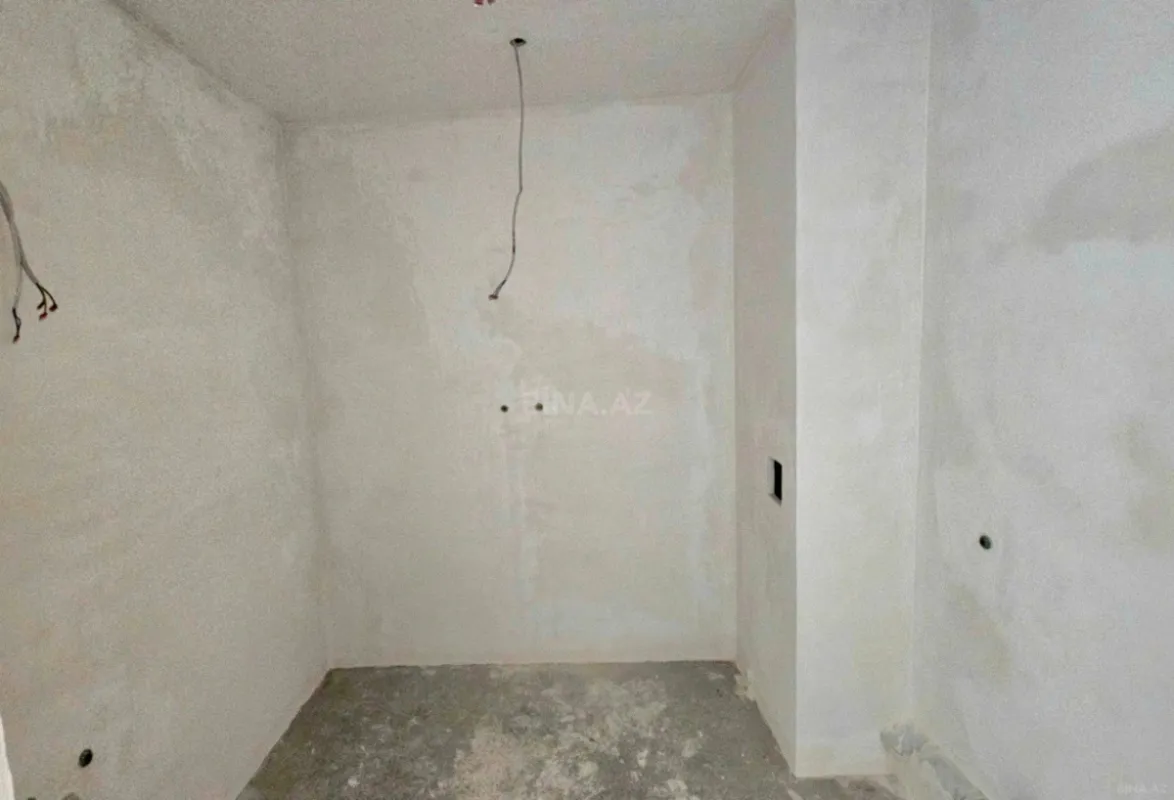 Satılır 3 otaqlı mənzil 175 m²