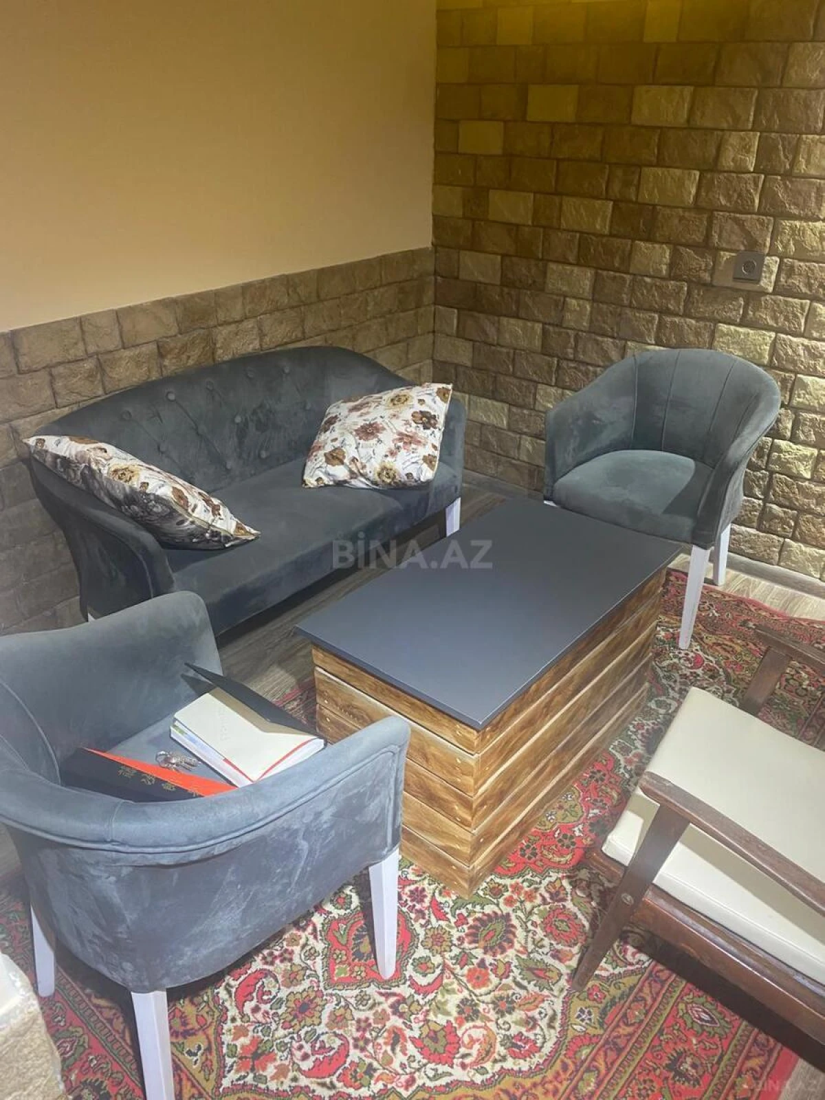 Kirayə verilir obyekt 80 m²