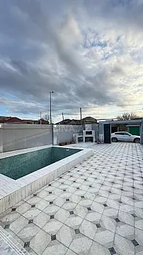 Satılır 4 otaqlı həyət evi 120 m²